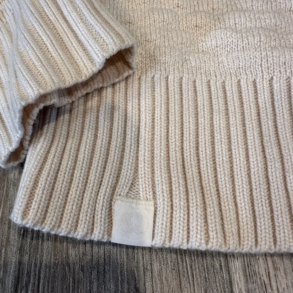 New Without tags Lululemon Texture Play Crew Sweater White Opal M/L - Picture 8 of 11